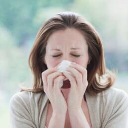درمان آلرژی فصلی با طب سوزنی allergy treatment
